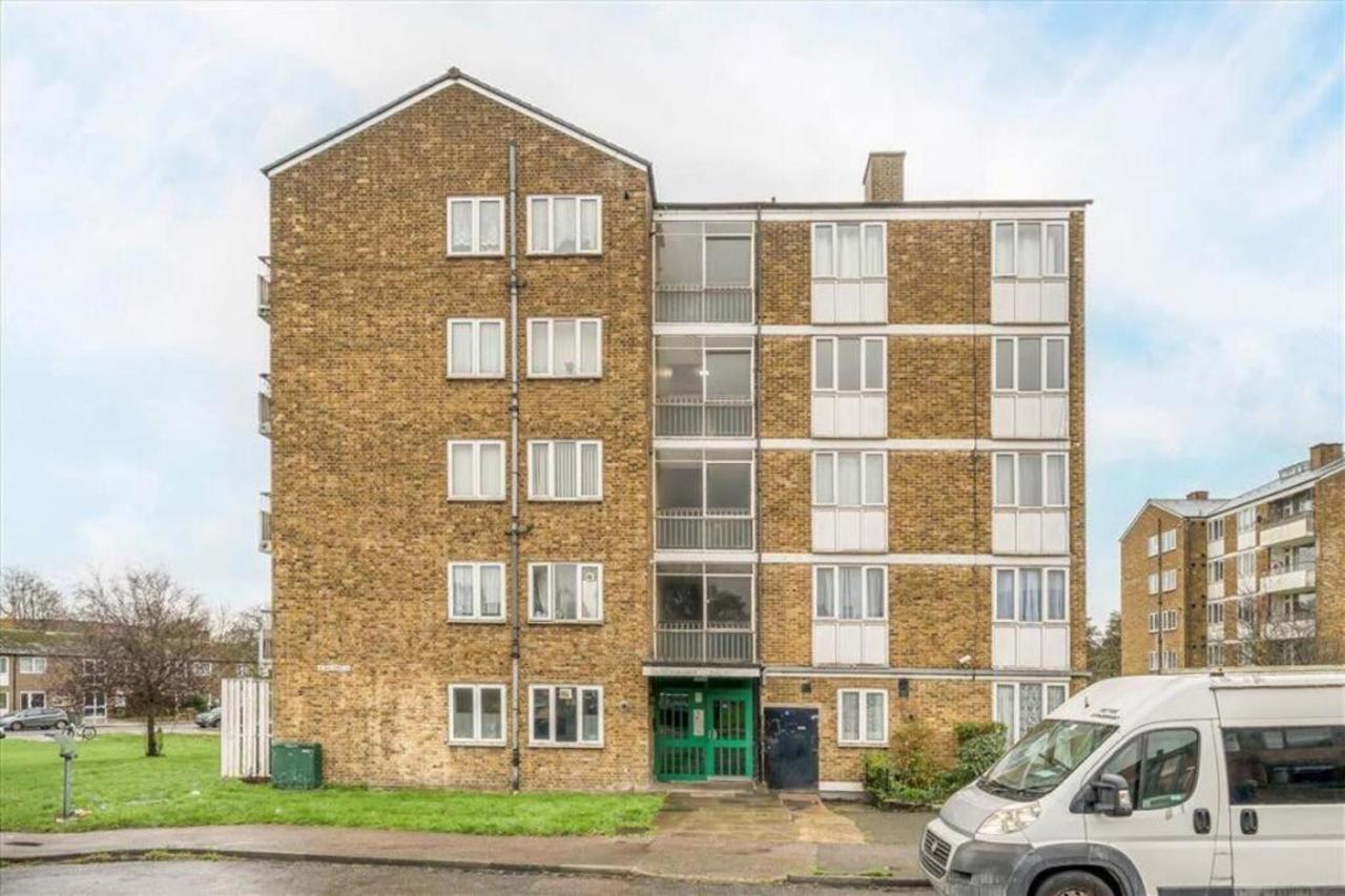 Cozy 2-Bed Escape in Blackheath Smart Studio - B&B London
