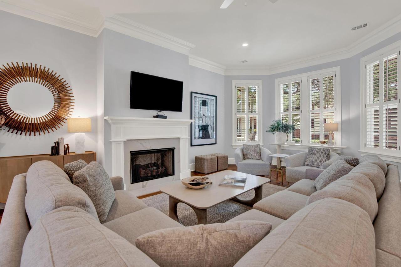 Lady Gwinnett - B&B Savannah
