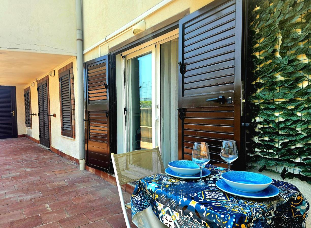 La Vela Recanati - Monolocale sul mare con accesso diretto alla spiaggia - B&B Giardini-Naxos