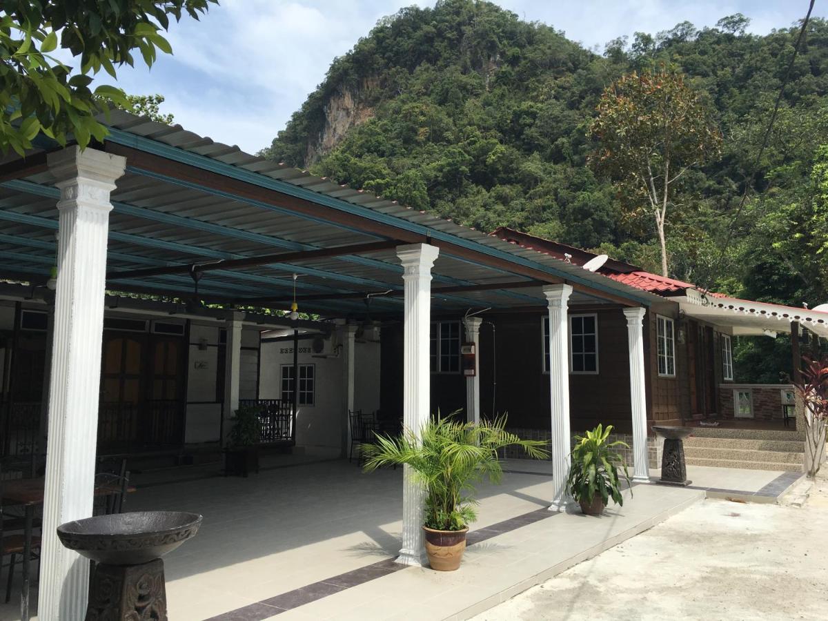 Sri Kilim Resthouse and Homestay Langkawi - Bed and Breakfast