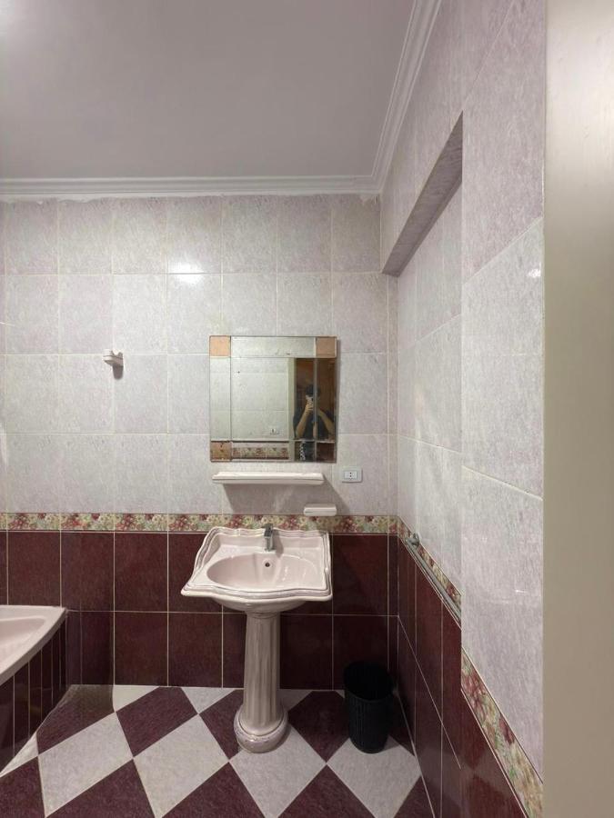 The Lotus Inn Luxury Duplex Rooftop Sea View - Bed and Breakfast El Alamein