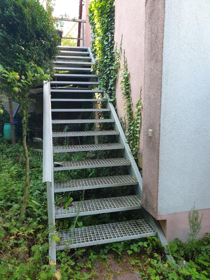 Unser Obervolkacher Ferienhaus - Hideaway & Gartenoase mit Wohlfühlflair und Herz für Hunde - Chambres d'hôtes Volkach