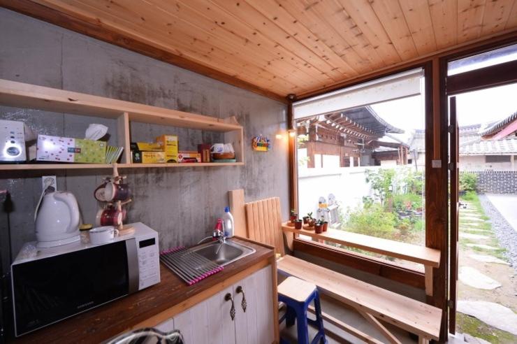 Jeonju Nostalgic Home - B&B