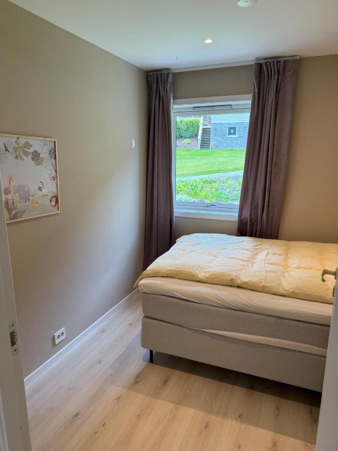 Spacious family house with large patio in Valldal - B&B Valldal
