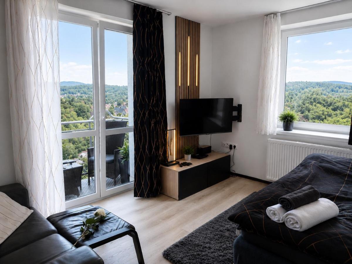 Plně vybavený krásný apartmán 1kk s balkonem, výhledem - Ferienwohnung Gablonz