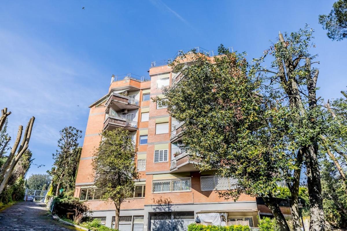 Apartment with a view near Ospedale St Pietro - Ferienwohnung Rom