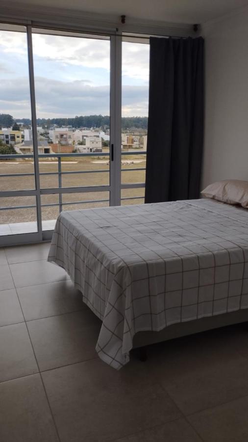 Apartamento de 1 dormitorio con balcón