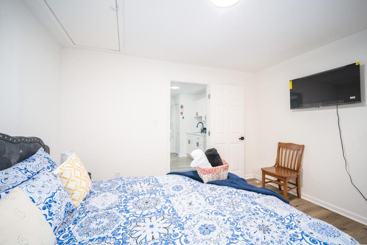 Chestnut Haven 4BR Families Groups Workers Near Interstate 75 and FVSU - Bed and Breakfast Fort Valley
