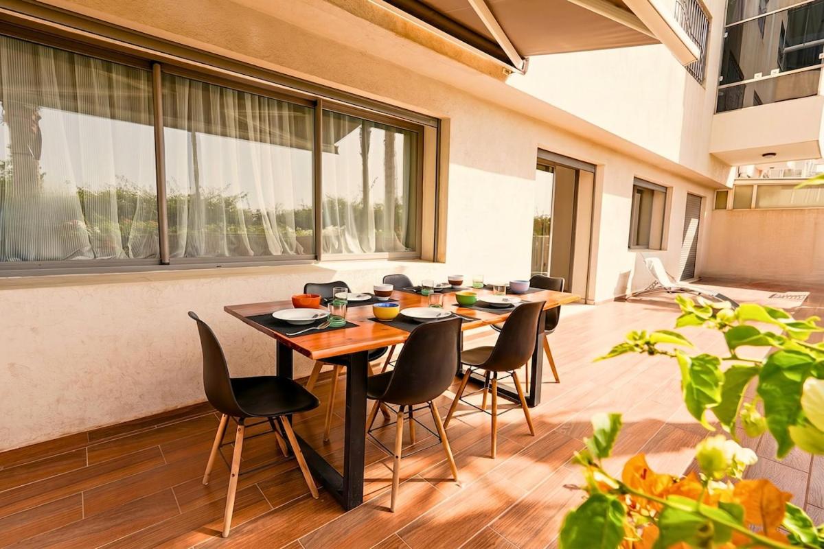 Orchid Garden Swimming Pool & Parking - B&B Mohammedia