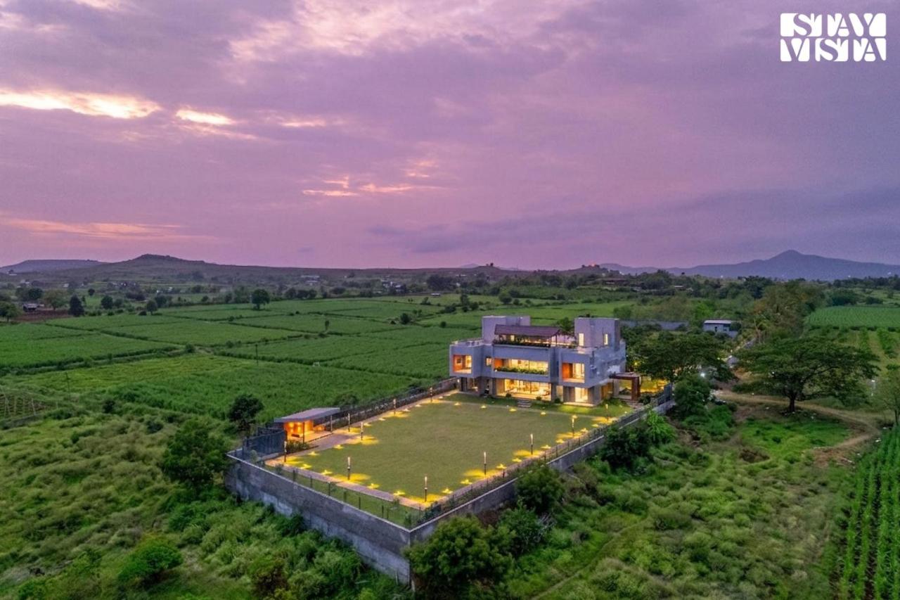 StayVista at Kalrav with BBQ & Bonfire - Chambres d'hôtes Nashik
