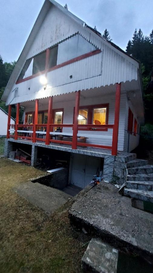 Cabana Dara - B&B Cumpăna
