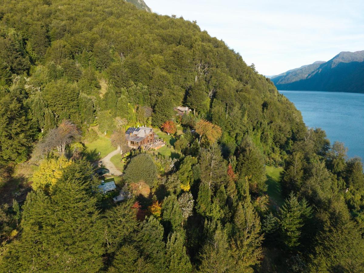 Barraco Lodge - Bed and Breakfast Paillao