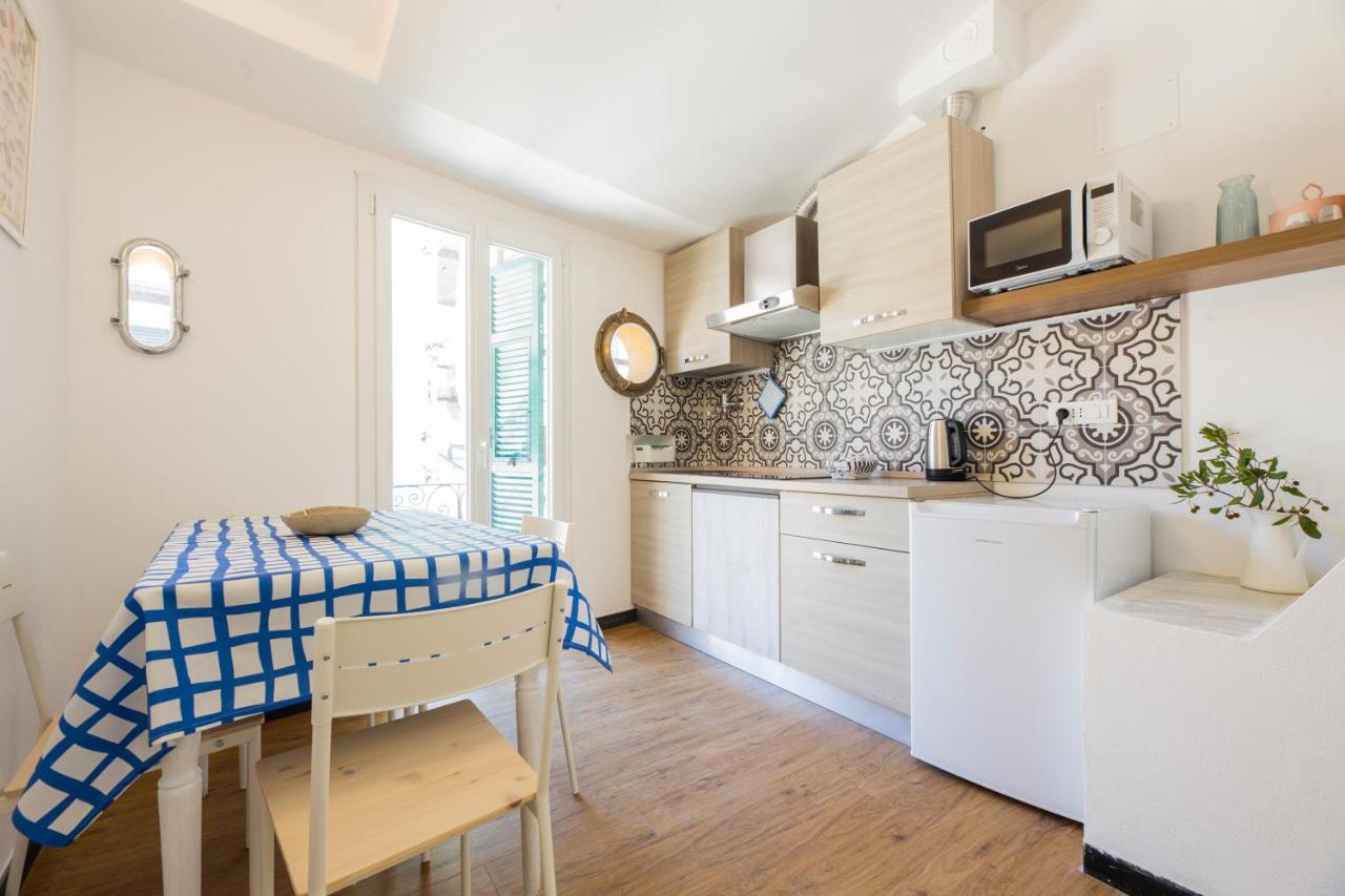 JOIVY Brand New 1-Bedroom Flat with Balcony next to the Bay of Silence - Chambres d'hôtes Sestri Levante