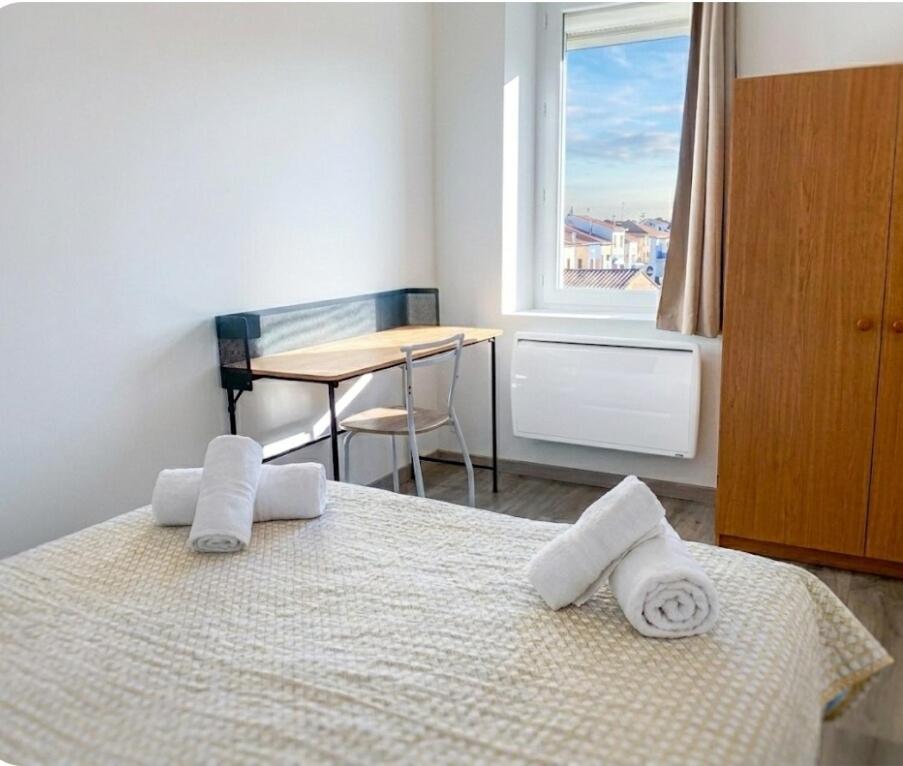 "La Clé dès Champs"-Meublé de Tourisme 3 étoiles -Résidence "Les Logis de Béziers"-Garage optionnel-Cœur de ville-Plages à 16km ! - Chambres d'hôtes Béziers