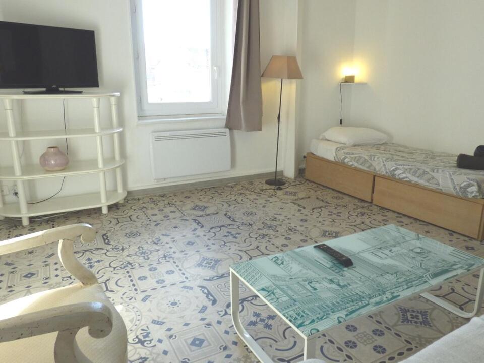 "La Clé dès Champs"-Meublé de Tourisme 3 étoiles -Résidence "Les Logis de Béziers"-Garage optionnel-Cœur de ville-Plages à 16km ! - Chambres d'hôtes Béziers