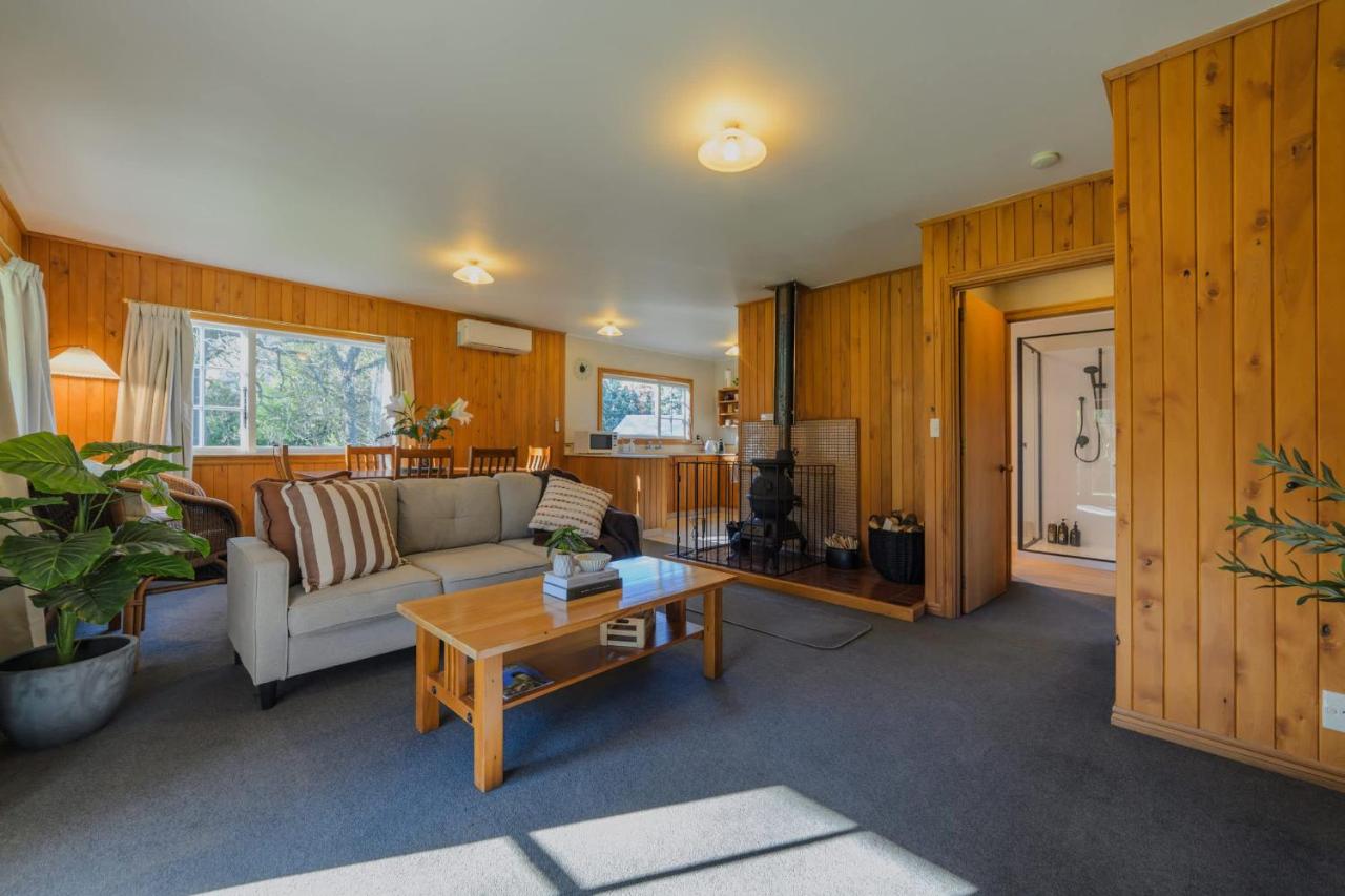 Wildwood Cottage Cozy Secluded Stay - B&B Burkes Pass
