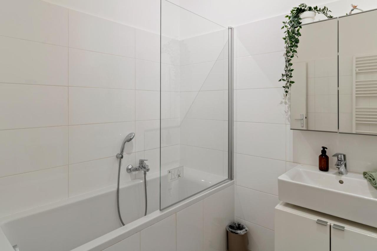 Modern 3-BR - 3 min to Metro U4 - Schönbrunn - Ferienwohnung Wien