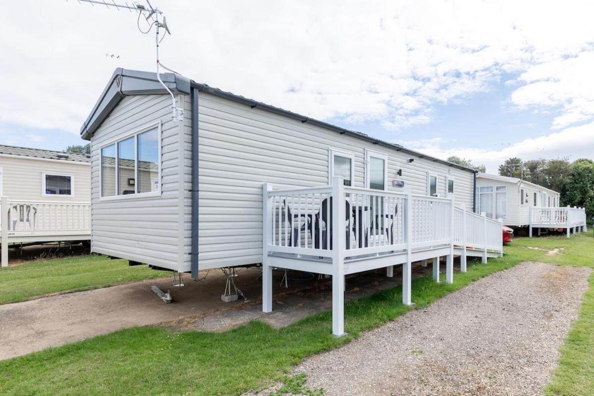 Modern 3BR Caravan PS4, Games & Free Parking - B&B Hunstanton