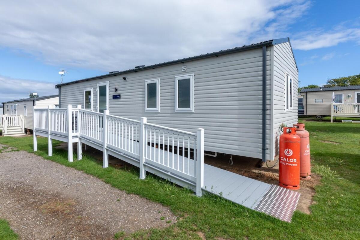 Modern 3BR Caravan PS4, Games & Free Parking - B&B Hunstanton