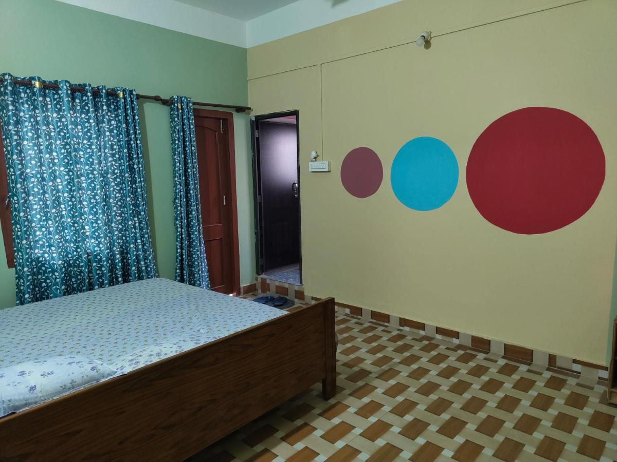 Tales of Guwahati 1RK - Unit 203 - AC extra 200 - B&B Guwahati