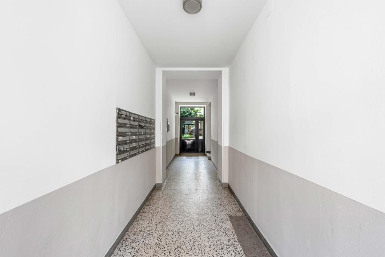 Bright Studio with Terrace - B&B Vienna