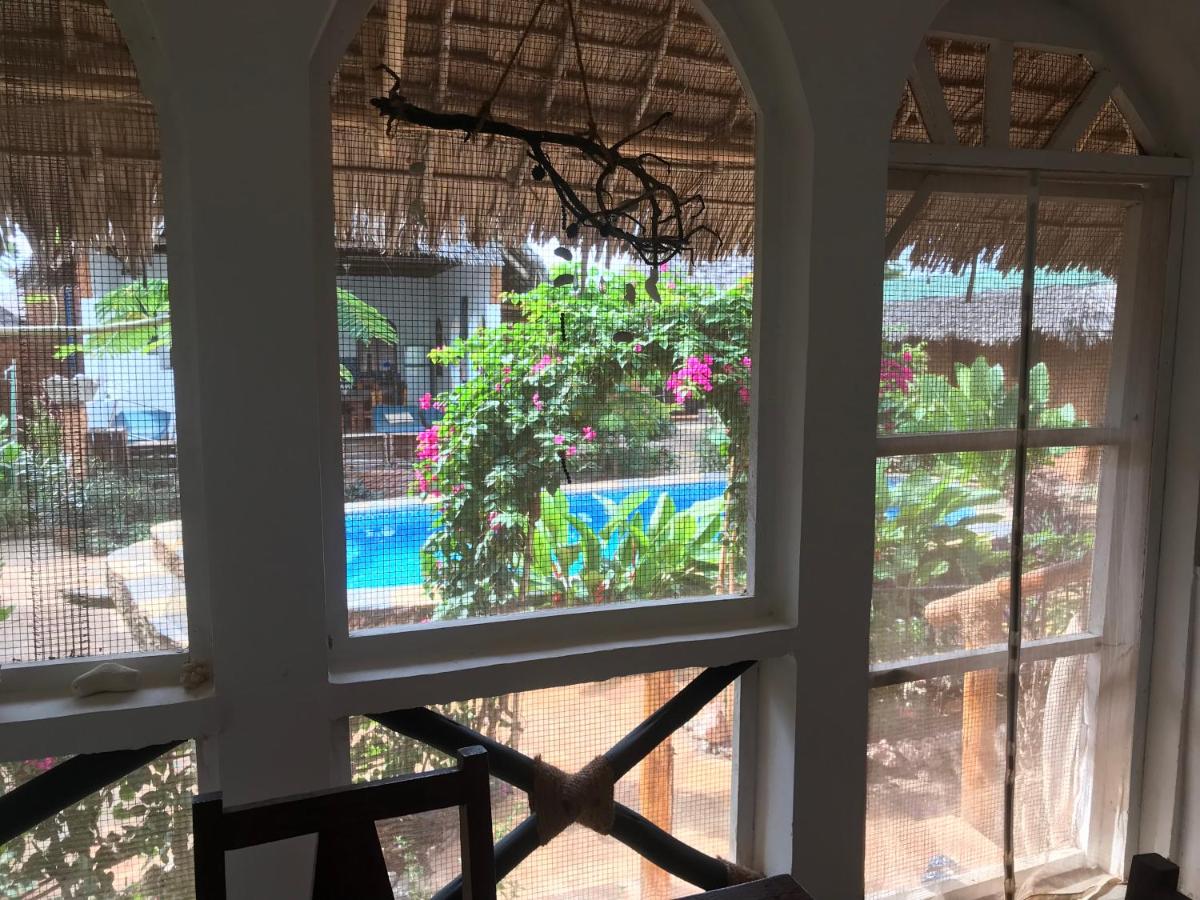 Bungalow with Garden View