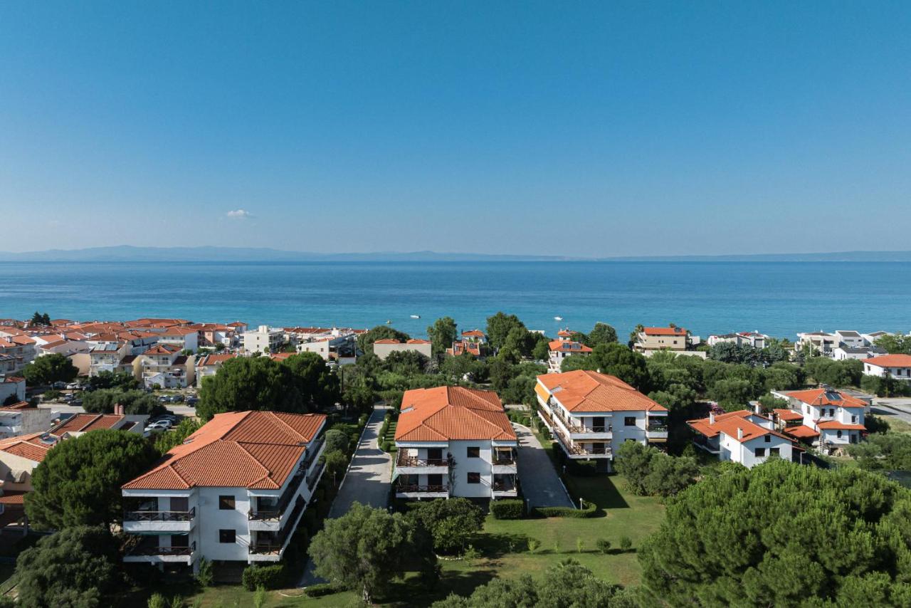 F & B Summer Collection - Kassandra - Polichrono - Chambres d'hôtes Políkhronon