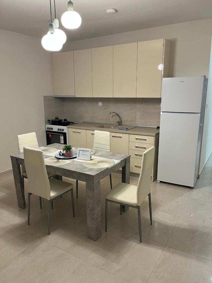 Luxury Apartment 150m from the sea No2 - Chambres d'hôtes Néa Plágia