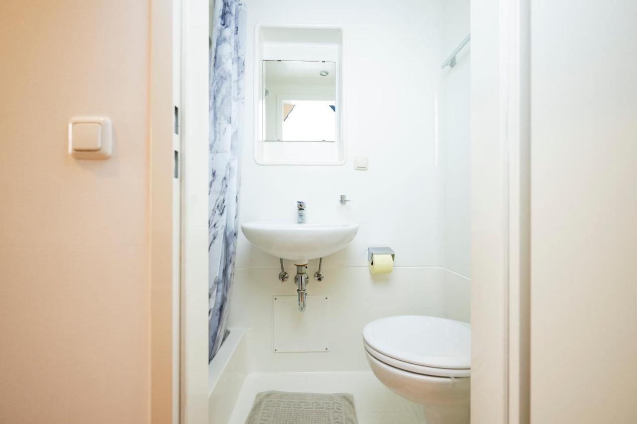 Chambre Lits Jumeaux avec Salle de Bains Privative