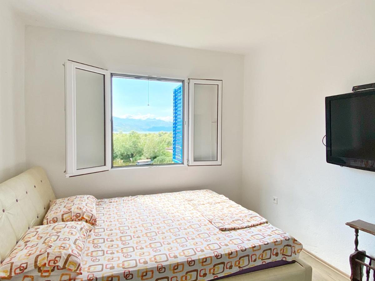 Luxurious attic apartment with a breathtaking view - B&B Vranjina