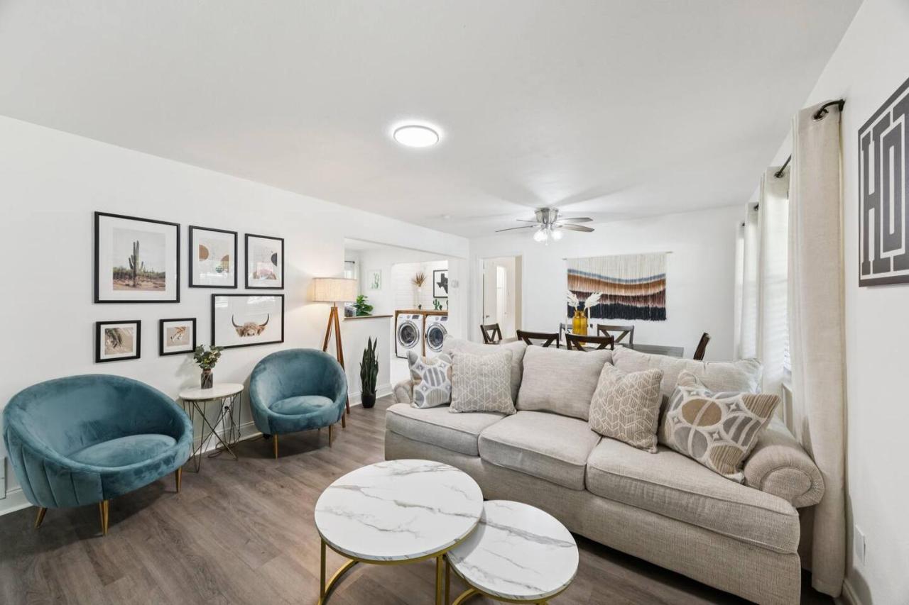 Boho Bungalow near DFW Airport - Bed and Breakfast Farmers Branch