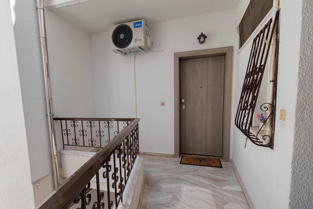 Lora Apartment by RentalsPro - Nea Moudania Halkidiki - B&B Nea Moudania