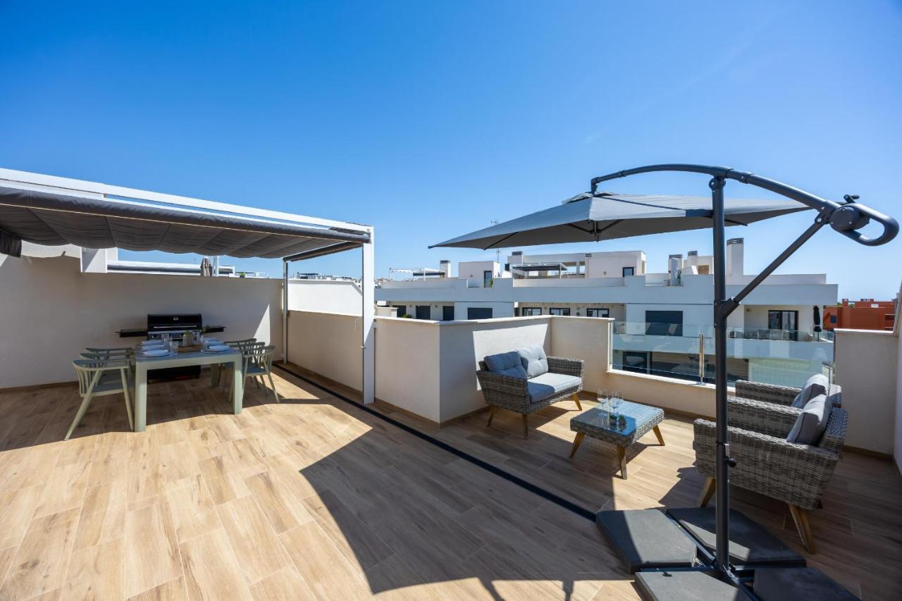 Gardenia - Elegant Penthouse with Rooftop Lounge - B&B Villamartin