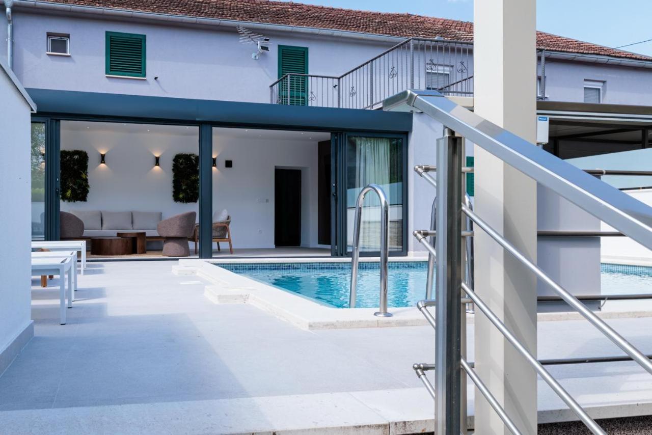 Holiday house Mala - Chambres d'hôtes Sinj