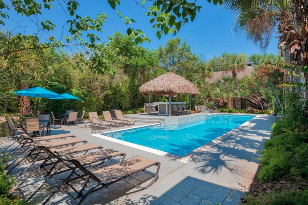 Charming 1BR Oasis - Private, Gated, Pet Friendly - B&B Houston