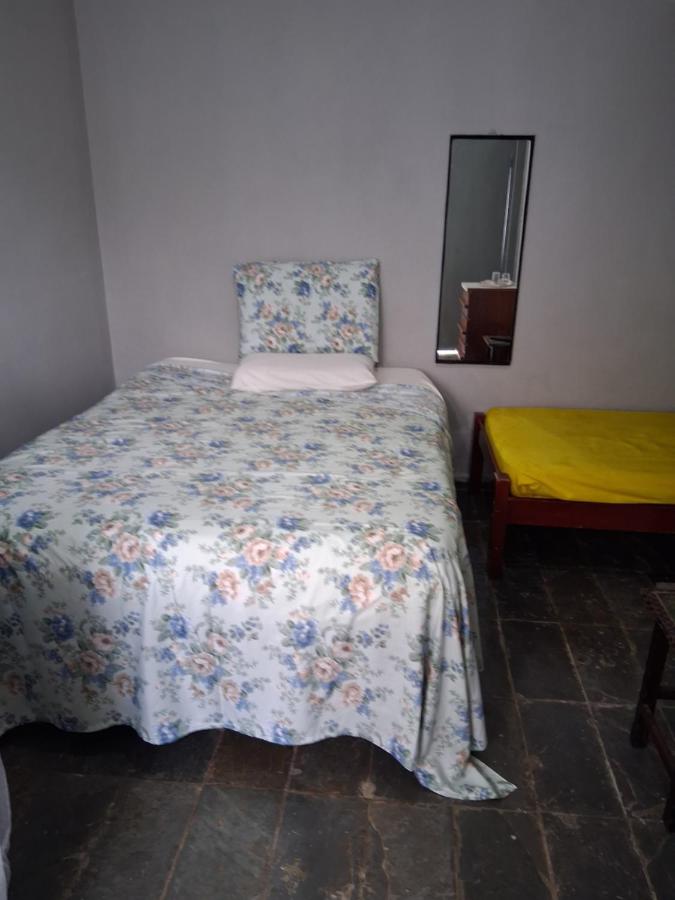 Pousada Cantinho da Idná - B&B Uberlândia