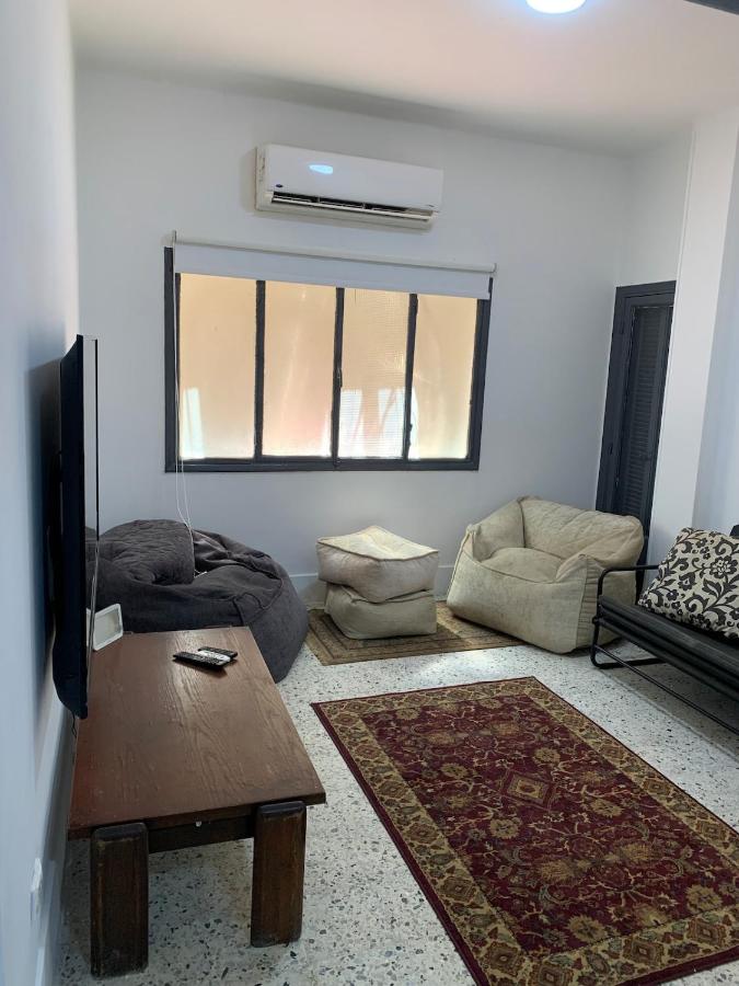 Cozy and Fully AC Apt in the Heart of DT Garden City - Chambres d'hôtes Le Caire