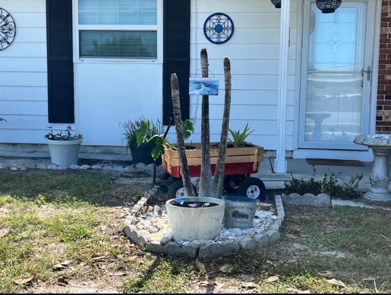 Gorgeous four bedroom pool home in Palm Bay - B&B Palm Bay