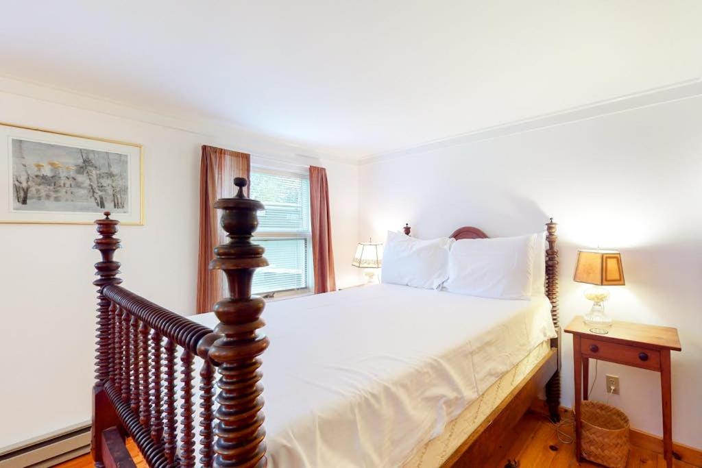 Bayfront house on Port Clyde Harbor with views, hot tub, beach access - Ferienwohnung Port Clyde