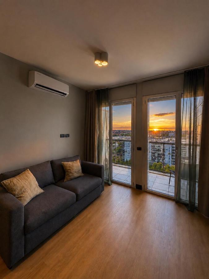 Skyline House - FREE PARKING & TERRACE - B&B Milano