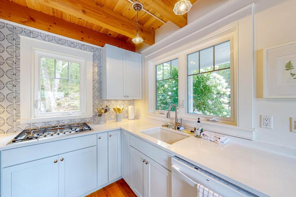 Periwinkle Cottage | Sunny cottage in Westport Island overlooking the river - Chambres d'hôtes Westport