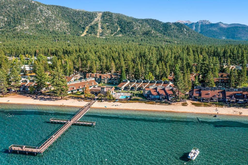 Lake living at it's finest with amazing amenities & minutes to Heavenly - Chambres d'hôtes South Lake Tahoe