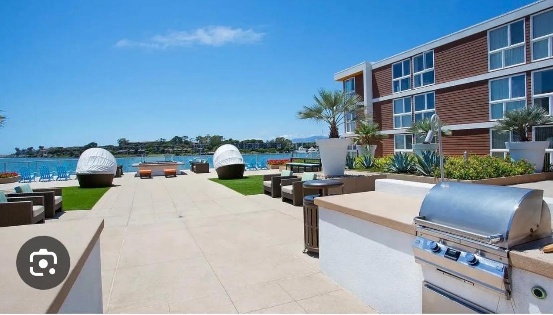 OceanFront Unit 1B1B Beautiful View in Marina -15min from LAX with walking distance shops and cafe, attraction - B&B Los Ángeles