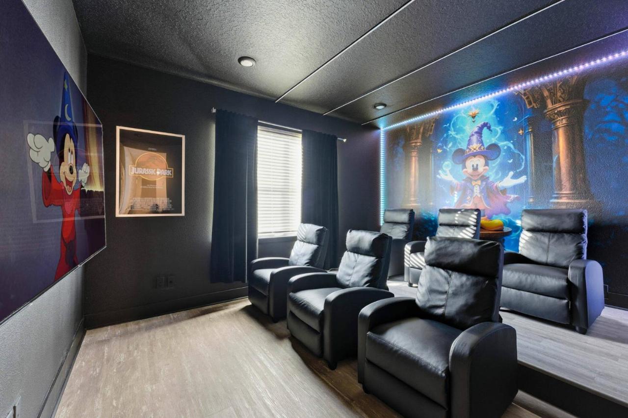 Luxury Retreat 8Bd Home - Close to Disney - B&B Orlando