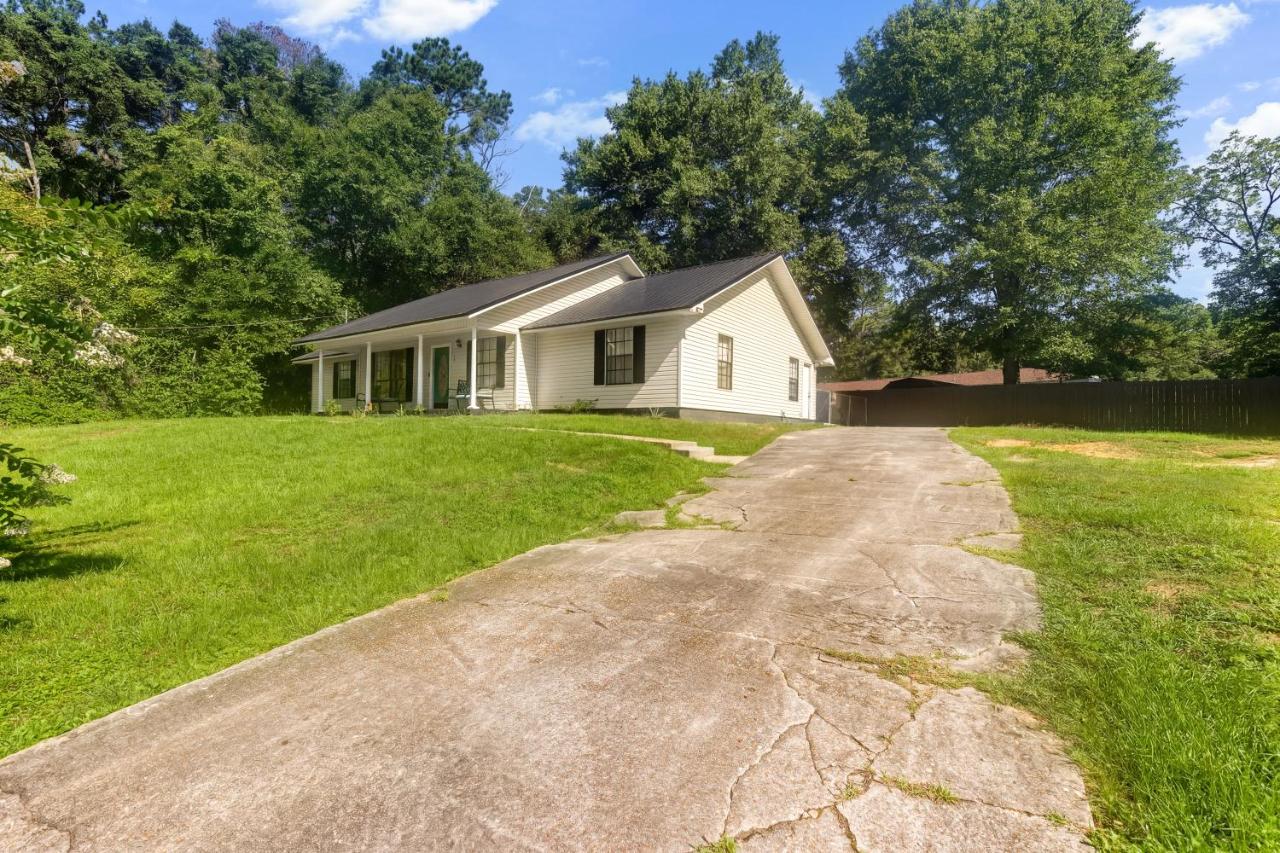 3Br, 2Ba, 6 beds, 5 min from Fort Novosel - B&B Daleville