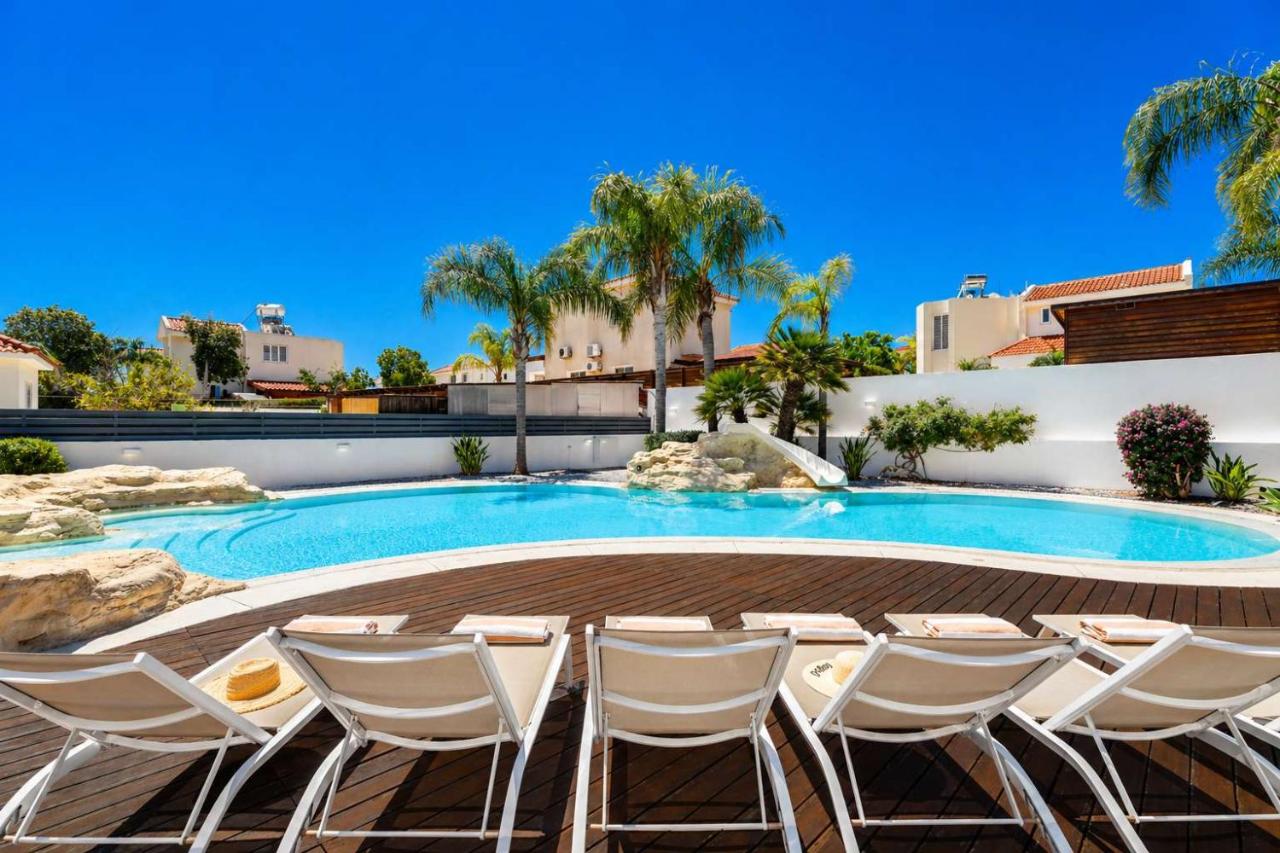 3BR Villa with Pool & Slide - Paradise by Premier - B&B Protaras