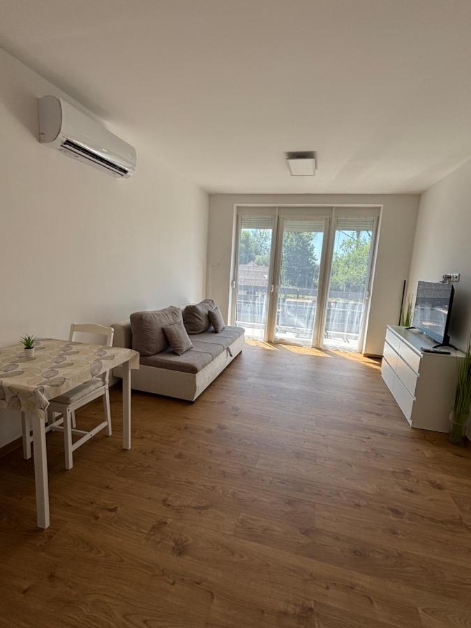 AA Apartman - Balatonboglár - B&B Balatonboglár
