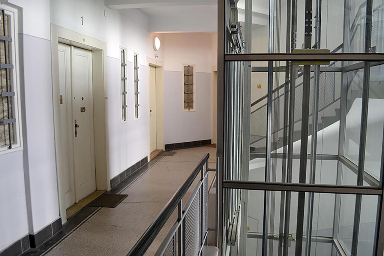 Classic 2BDR suite by Ruterra - Bed and Breakfast Praag