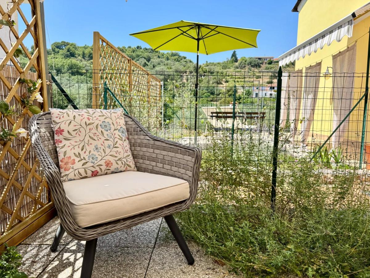 ULIVI - Charming 1 bedroom apartment with garden and parking - B&B Imperia