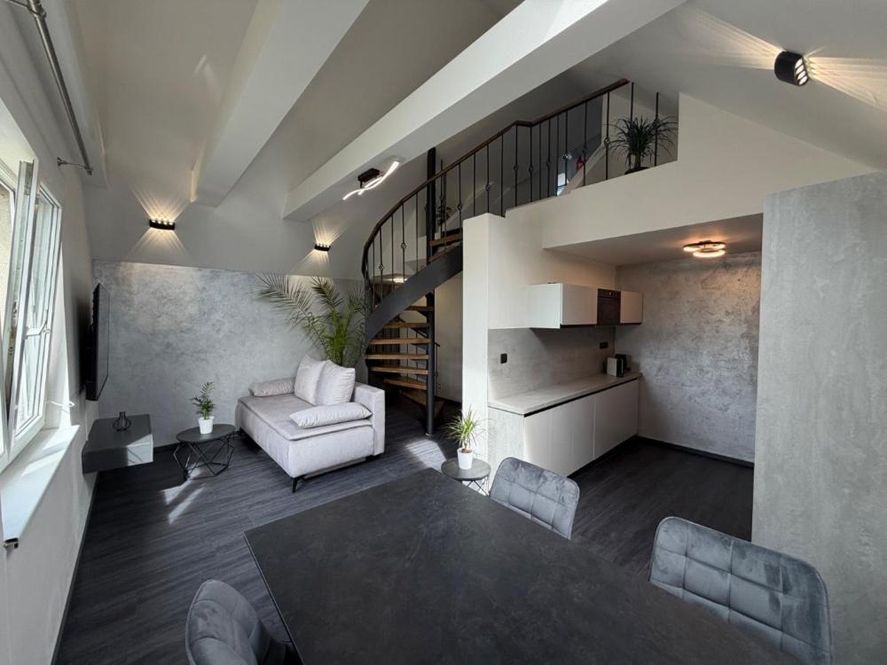 Loft Apartmán Mikulín - B&B Mikulov